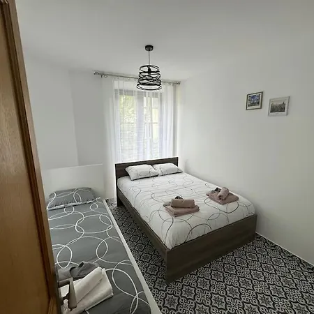 L'etoile De Seine 77 3 *